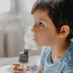 Sól fizjologiczna dla dzieci: Inhalacje kiedy, jak, którą wybrać?