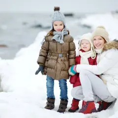 Morze zimą z dzieckiem? Odkryj sekrety udanych ferii!