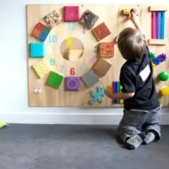 Zabawy sensoryczne w domu: Jak wspierać rozwój dziecka?