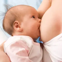 Zmęczona mama? Ssanie nieodżywcze: zrozum i znajdź spokój.