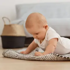 Wysoki podpór u niemowlaka: Kiedy się martwić, jak wspierać rozwój?