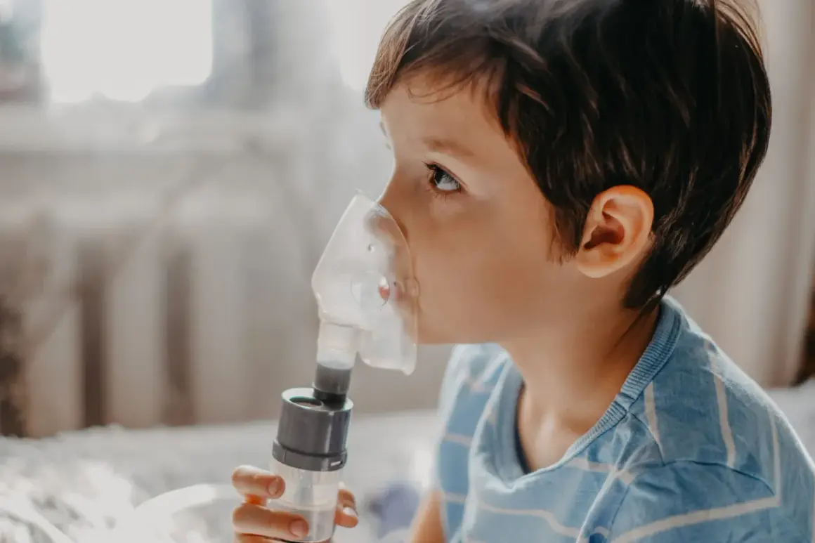 Sól fizjologiczna dla dzieci: Inhalacje kiedy, jak, którą wybrać?