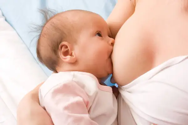 Zmęczona mama? Ssanie nieodżywcze: zrozum i znajdź spokój.